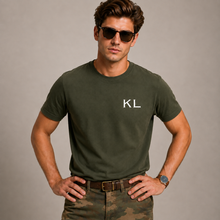 Lataa kuva gallerian katselijaan, Army Green personalized Mens T-Shirt with custom name print